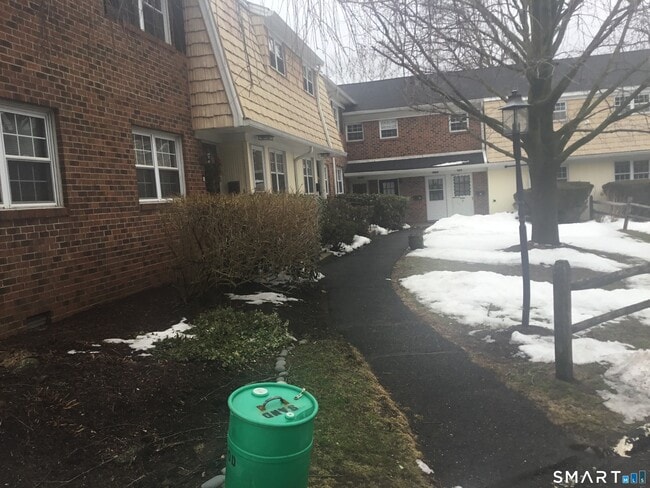 Building Photo - 245 Unquowa Rd