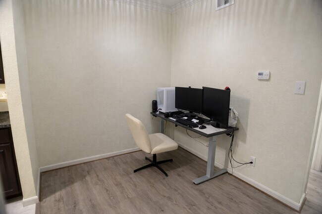 Foto del edificio - 10049 Westpark Dr