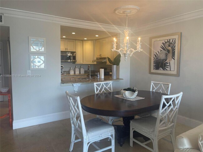 Building Photo - 155 Ocean Ln Dr