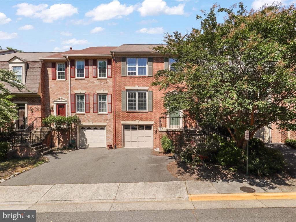 Foto principal - 5929 Woodfield Estates Dr