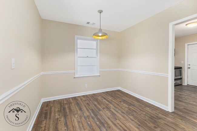 Building Photo - 5625 Morris Ave