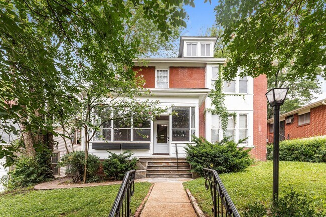 Foto del edificio - 938 Fort Wood St