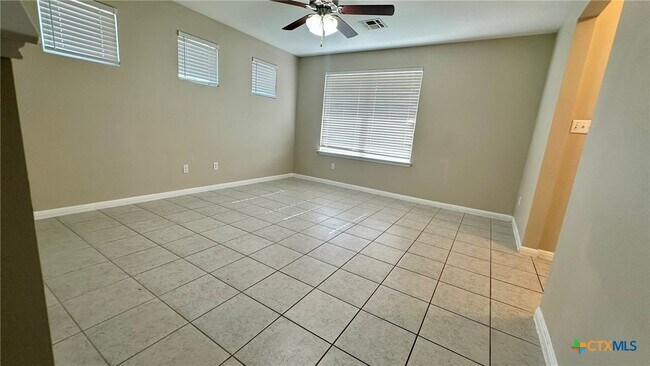 Foto del edificio - 130 Frasier Dr