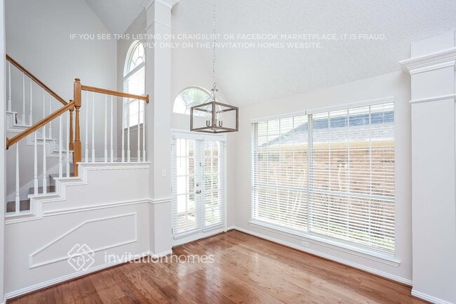 Building Photo - 808 Olde Towne Dr