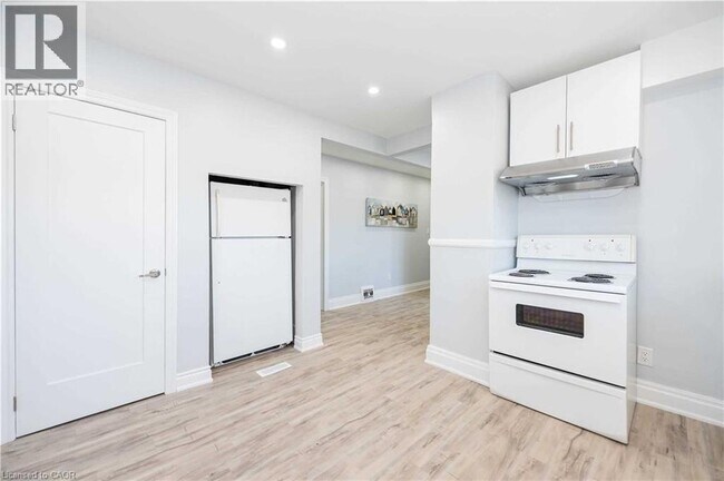 Photo du bâtiment - 35 Hartzel Rd