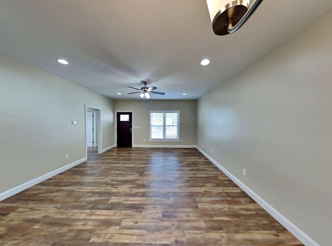 Foto del edificio - 343 Jared Steele Ln