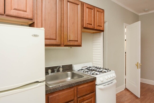 Building Photo - 3815 N Fremont St