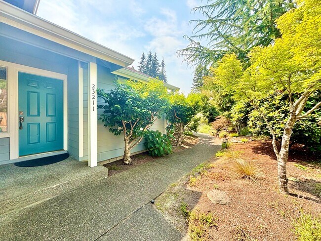 Building Photo - Stunning Rambler in Maple Valley’s Valley ...