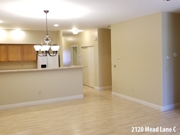Dining - 2120 Mead Ln