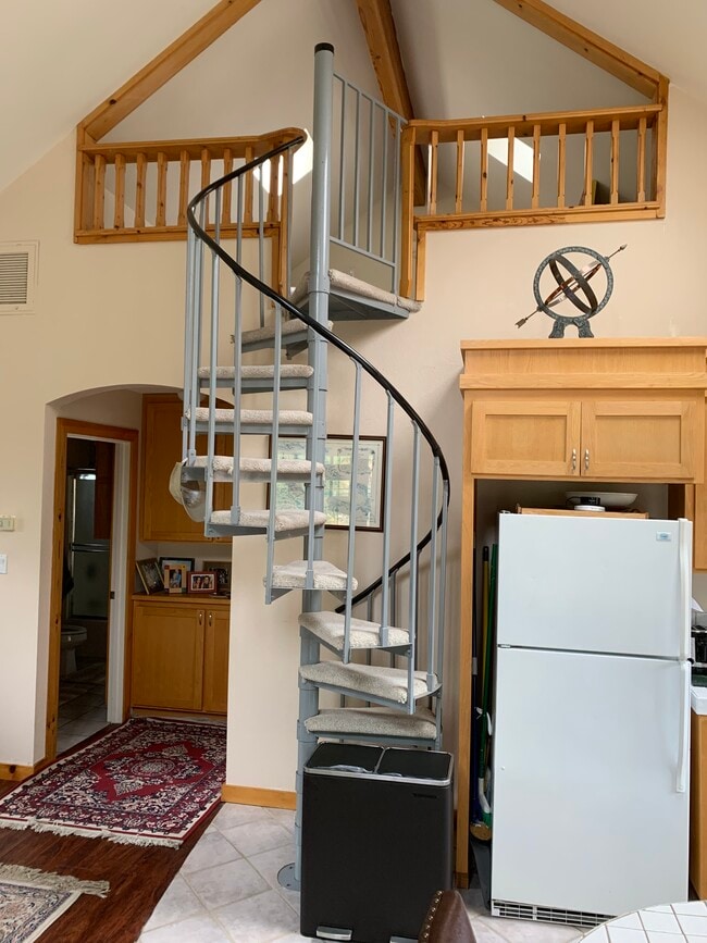 Building Photo - 247 Broad St