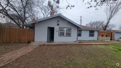 Building Photo - 204 Alice Dr