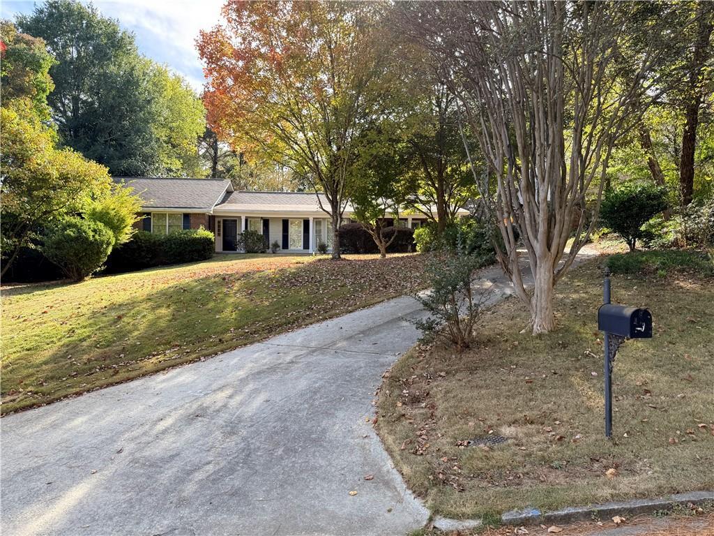 Primary Photo - 1351 Old Johnson Ferry Rd NE