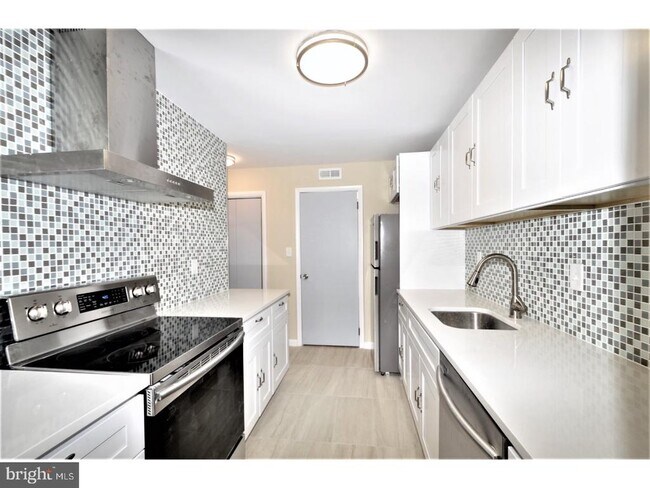 Building Photo - 505B Cypress Point Cir