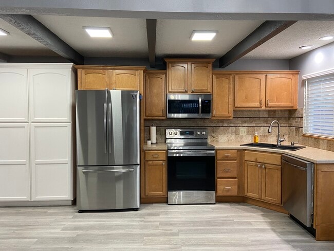 Kitchen - 316 SE 10th St
