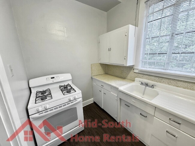 Foto del edificio - 1277 Carr Ave
