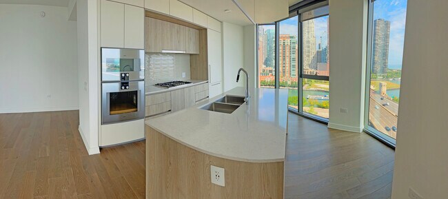 Foto del edificio - 211 N Harbor Dr