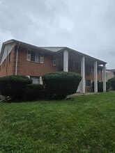 Building Photo - 4843-4865 Northcliff Dr