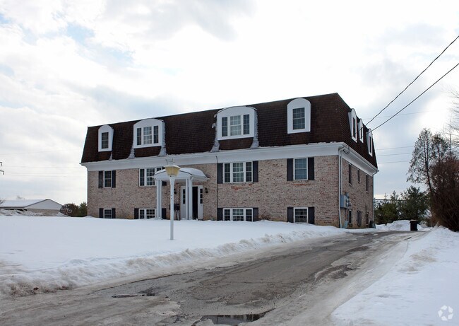 Foto del edificio - 75 Mayflower Dr