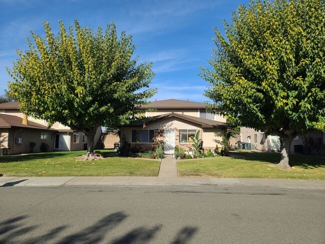 UPDATED RENTAL IN SACRAMENTO! - UPDATED RENTAL IN SACRAMENTO! Apartment