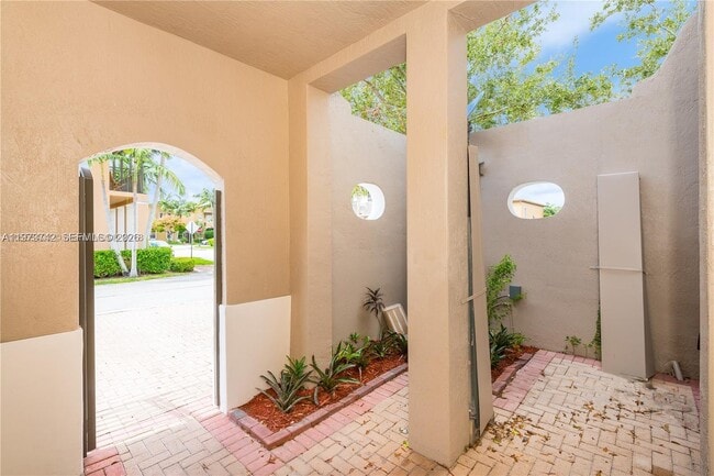 Building Photo - 604 SW 147th Ave