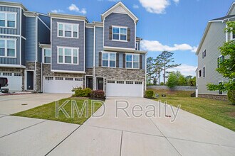 Building Photo - 636 Crudent Rd