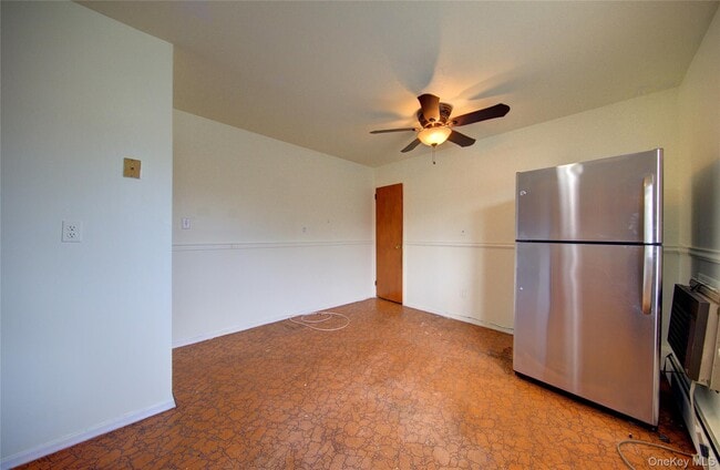 Building Photo - 527 Cameron St