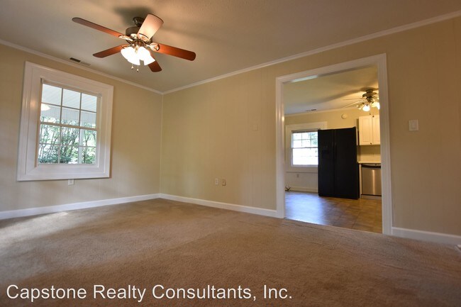 Building Photo - 3 br, 1 bath House - 627 GREEN TREE DRIVE