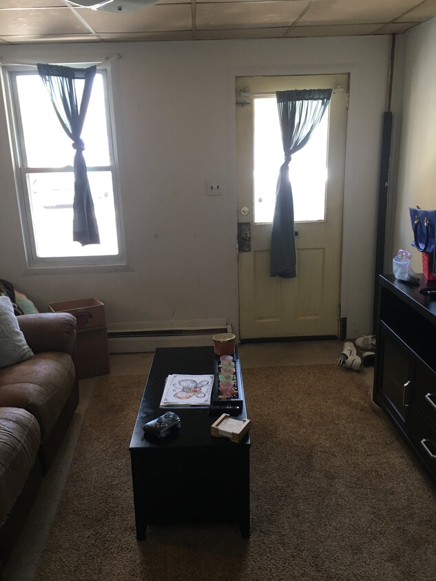 138 N Main St, Manheim, PA 17545 Townhome Rentals in Manheim PA