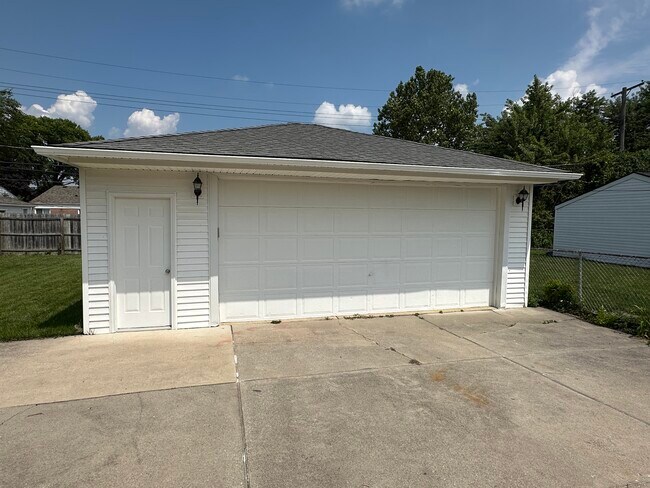 Foto del edificio - 31074 Birchwood St