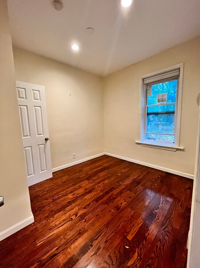 221 Pacific Ave 2 - 213 Pacific Ave