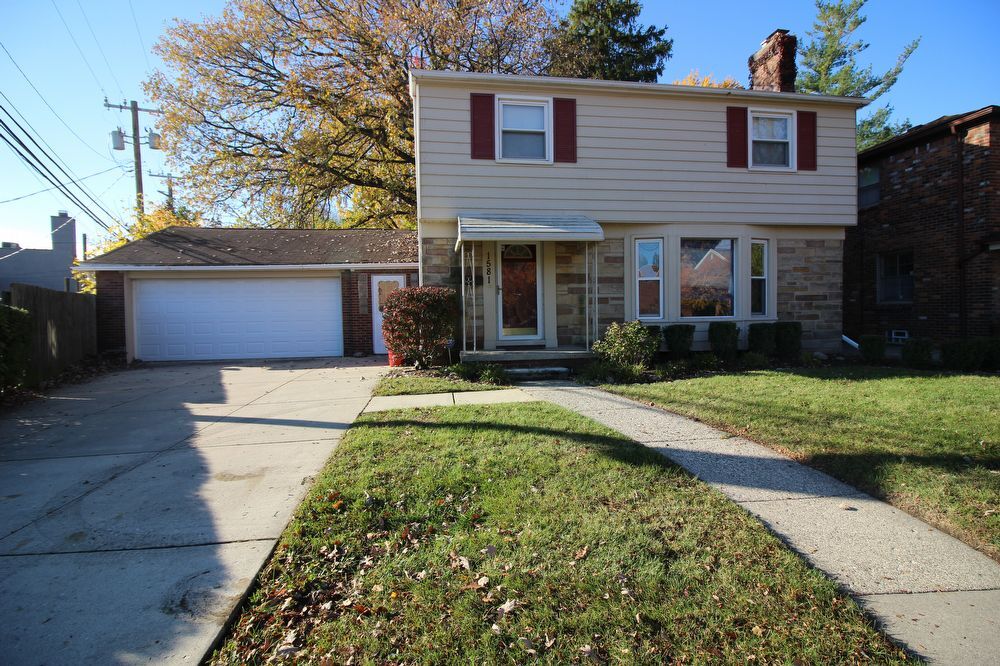 Primary Photo - Beautiful Home in Grosse Pointe Woods