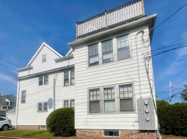 Foto del edificio - 1102 Capitol Ave