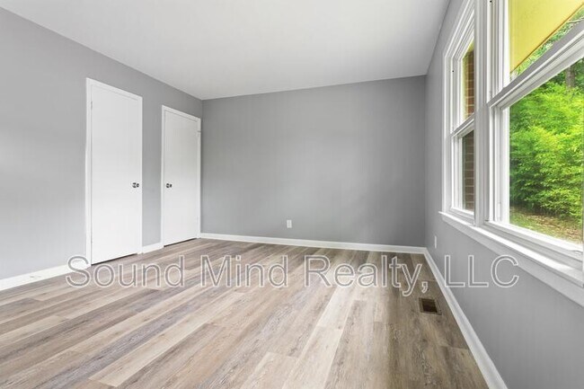 Building Photo - 3309 Friar Tuck Rd