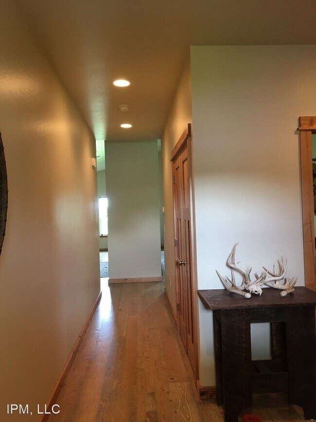 Building Photo - 3 br, 2 bath House - 27 Voyager Ln Unit 2
