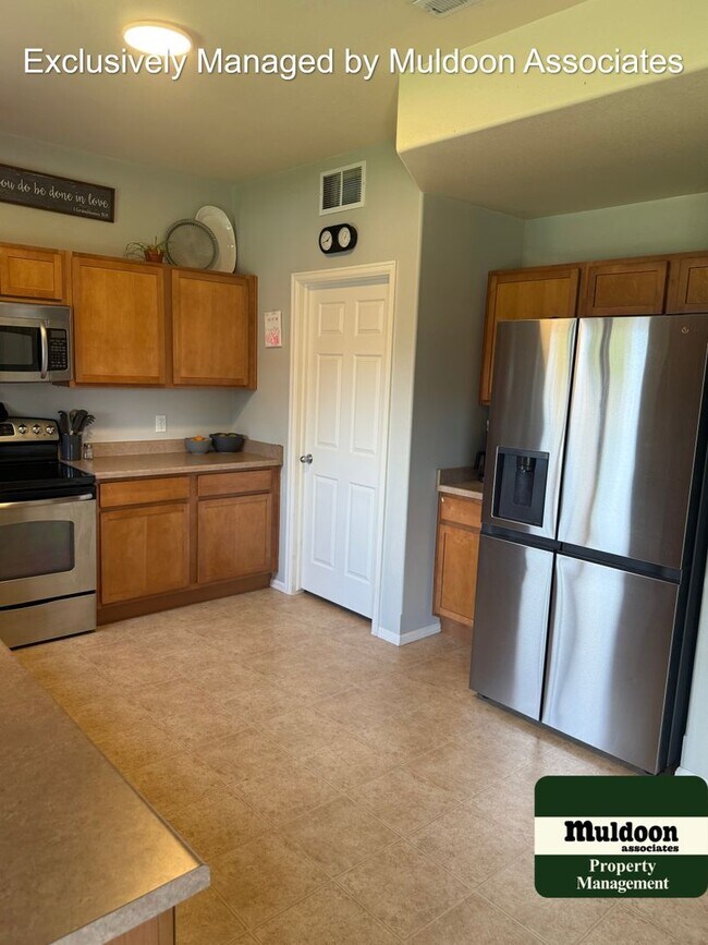 Building Photo - Coming Soon! Great 2 story 4 bed 2.5 bath ...