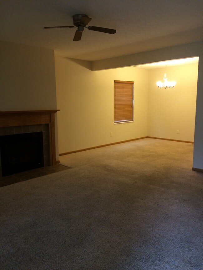 Foto del edificio - 3698 Gibbstone Dr