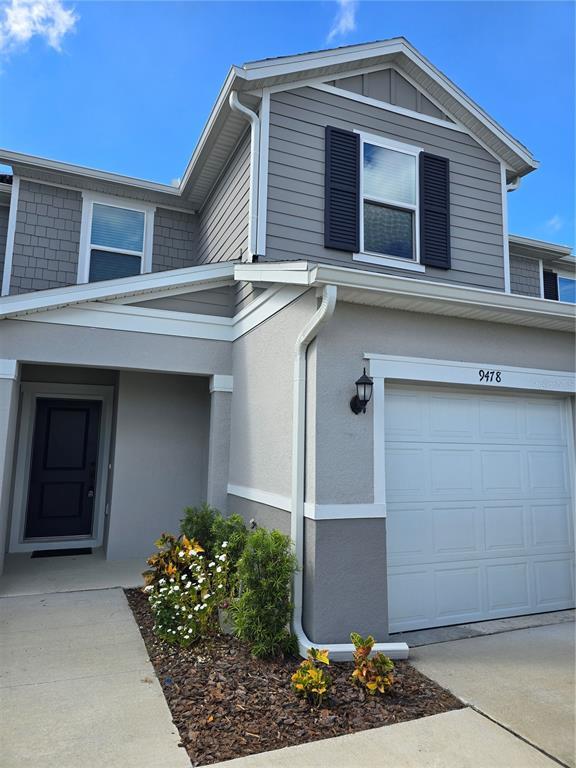 Foto principal - 9478 Westside Hls Dr