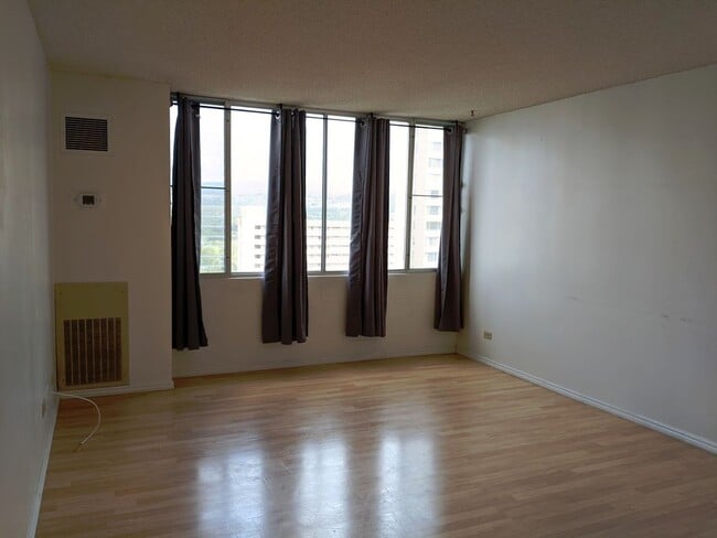 Building Photo - 527GOF