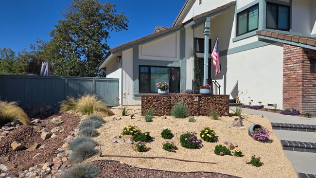 Building Photo - 26022 Fallbrook