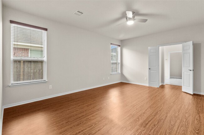 Foto del edificio - 3202 Dogwood Knoll Trail