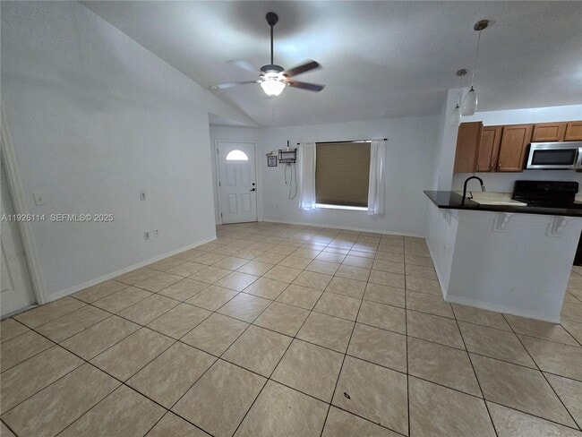 Foto del edificio - 4876 30th Ave