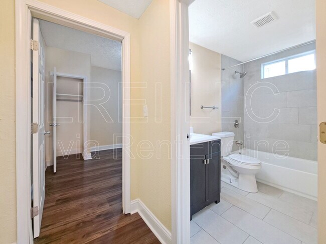 Building Photo - 2751 Alford Ave