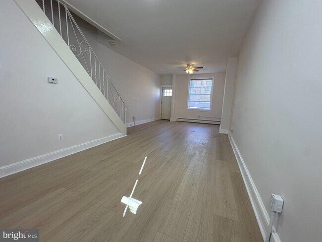 Foto del edificio - 3265 Edgemont St