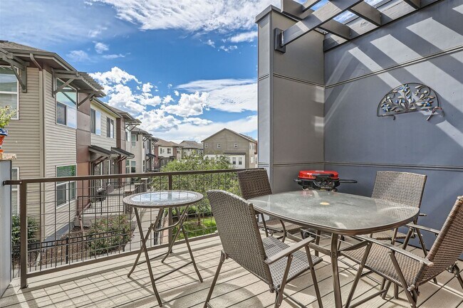 Foto del edificio - Modern 2 BDR Townhome in Broomfield