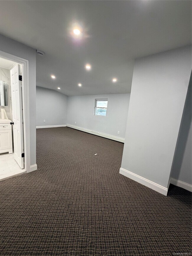 Foto del edificio - 217-04 135th Ave