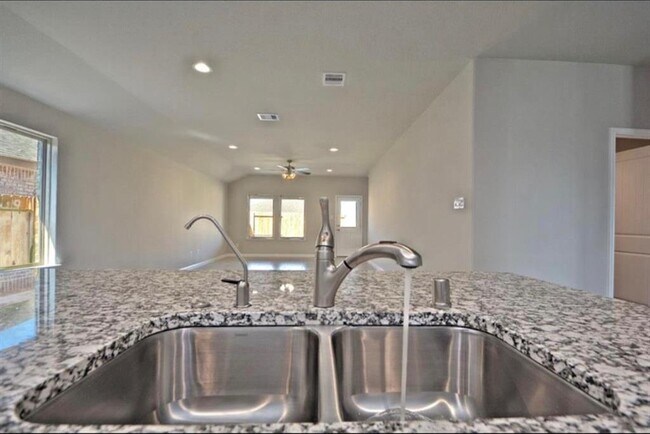 Foto del edificio - 7535 Keystone Blossom Trl