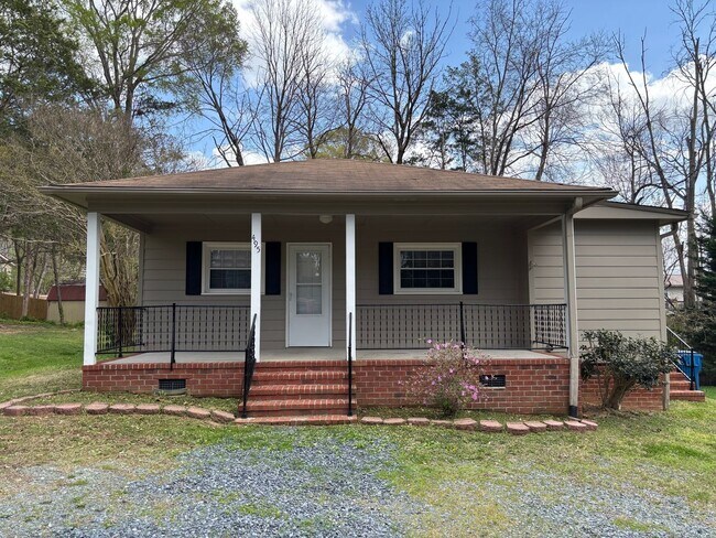 Foto del edificio - 3 BED, 2 BATH HOME LOCATED IN RAMSEUR