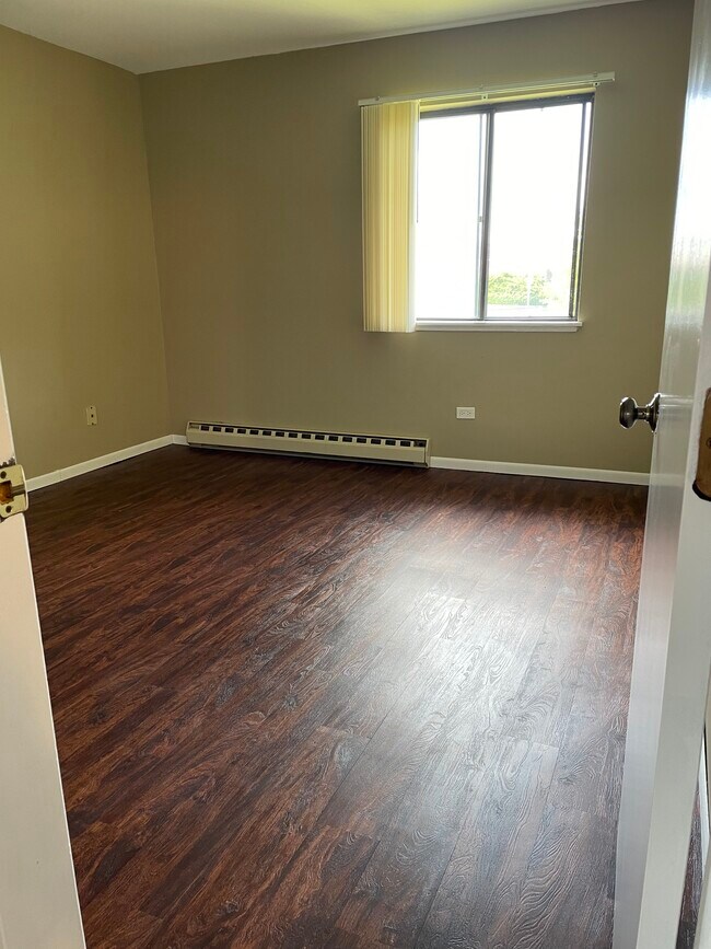 Building Photo - 737 Lippert Ln