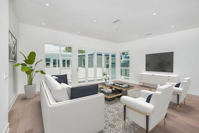 Foto del edificio - 857 1/2 Hyperion Ave