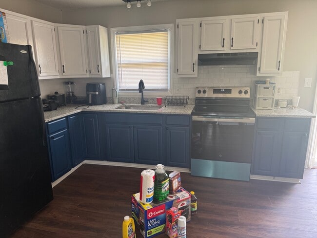 Building Photo - 119 Ridgewood Rd